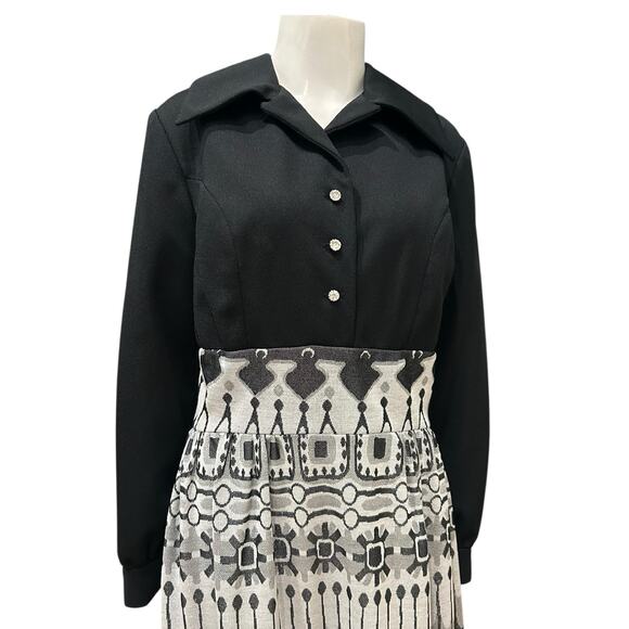 Vintage 1970s Black and Silver Metallic Graphic Print Maxi Dress / Medium - - Picture 6 of 6